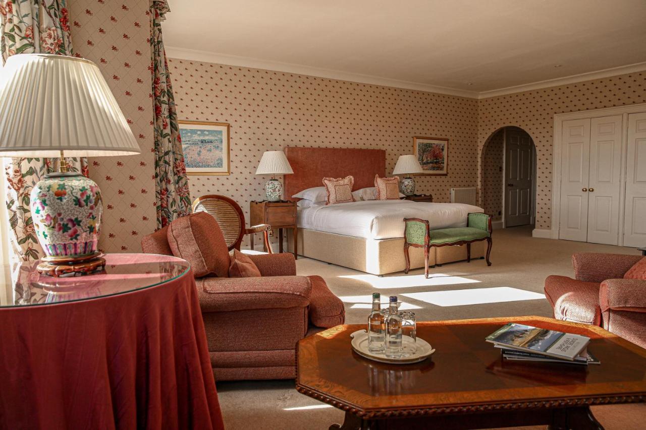 Kinloch House Hotel Blairgowrie and Rattray ภายนอก รูปภาพ