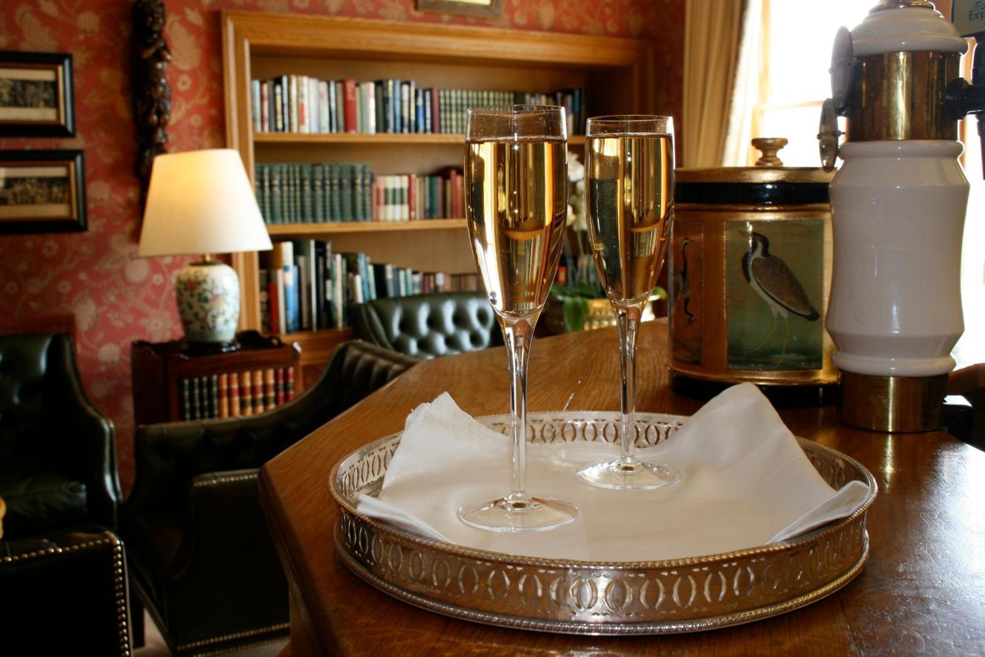 Kinloch House Hotel Blairgowrie and Rattray ภายนอก รูปภาพ