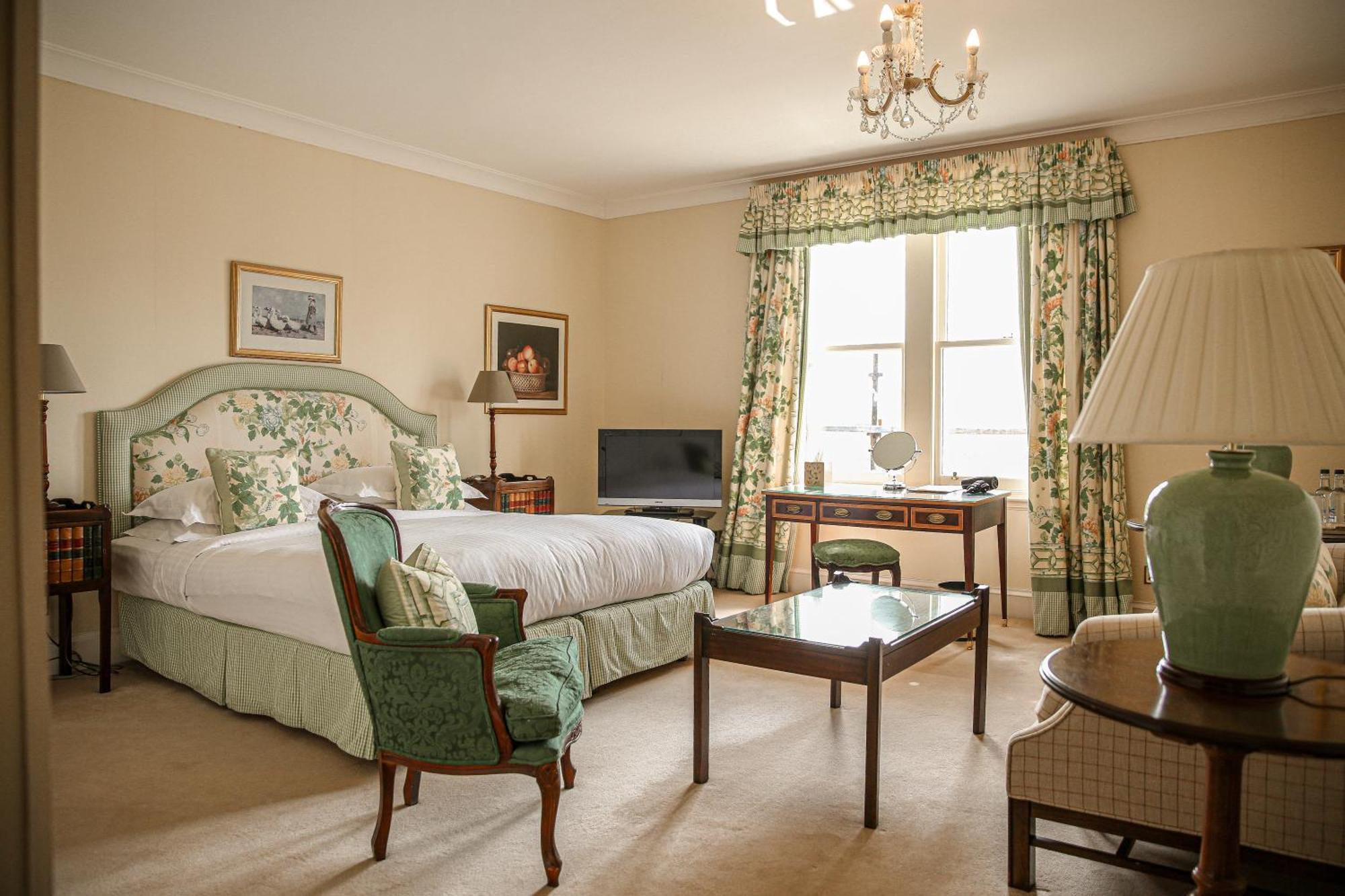 Kinloch House Hotel Blairgowrie and Rattray ภายนอก รูปภาพ